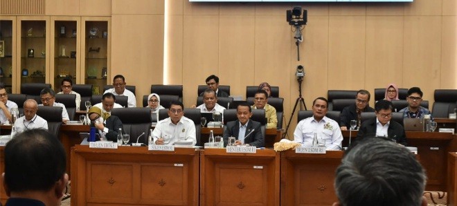 Masyarakat Apresiasi Kinerja Menteri Bahlil Terkait Lancarnya Suplai BBM dan Listrik Saat Libur Nataru