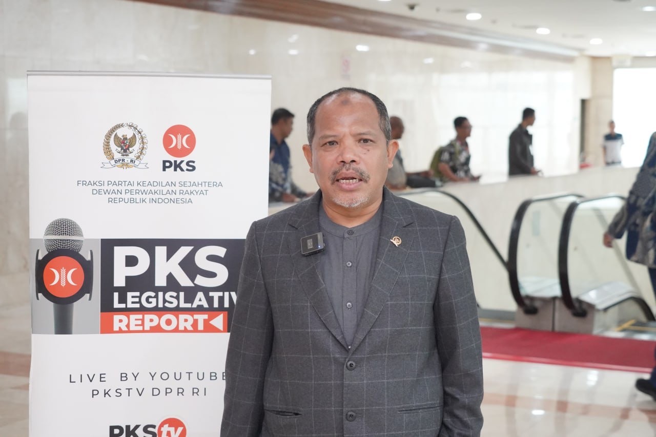 Anggota FPKS Johan Rosihan Jelaskan Beda Pemagaran Laut Tangerang Utara dan Bekasi