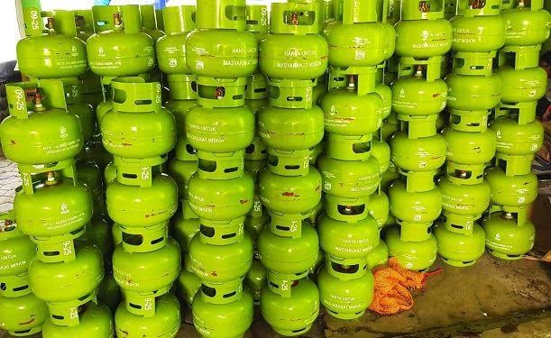 Tinjau Pangkalan LPG 3 Kg di Kramat Jati, Pj Teguh Pastikan Stok Aman