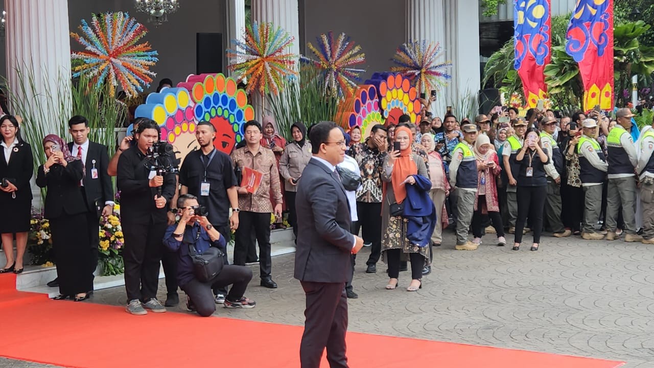 Anies-Ahok hingga Ketum Jakmania Hadiri Penyambutan Pram-Rano di Balai Kota