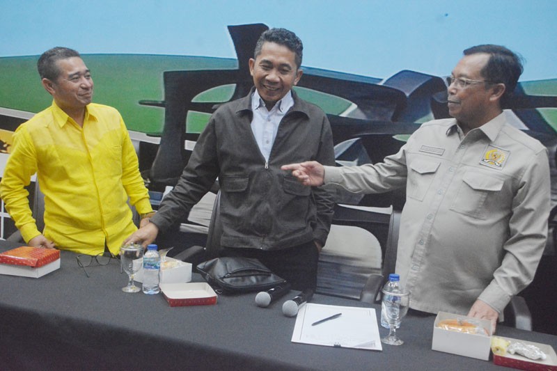 Dialektika Demokrasi Efisiensi Dan Kondisi Masyarakat Menjelang Ramadhan