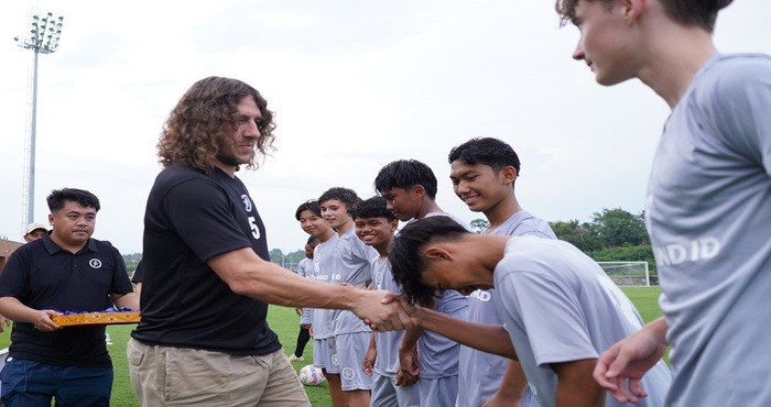 Starbol Indonesia Undang Carlos Puyol untuk Lihat Potensi 11 Pesepakbola Muda