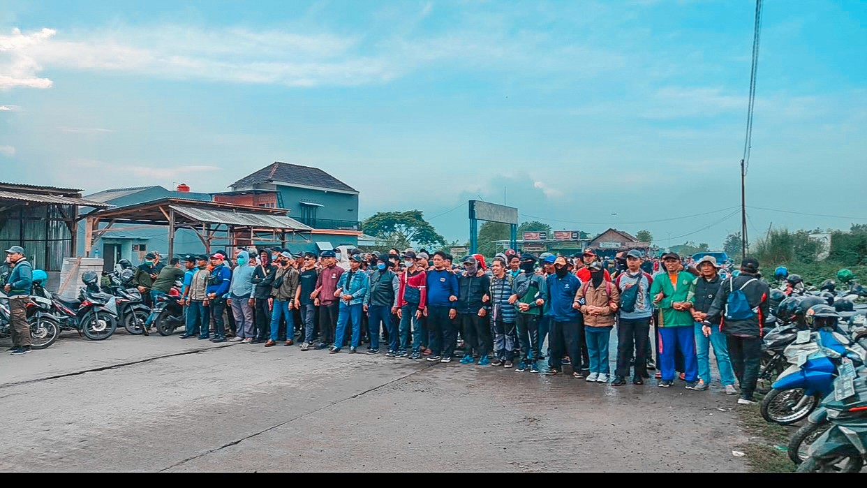 10 Bus dari Nganjuk Siap Hadang, Berujung PN Sidoarjo 2x Tunda Eksekusi Lahan di Tambak Oso