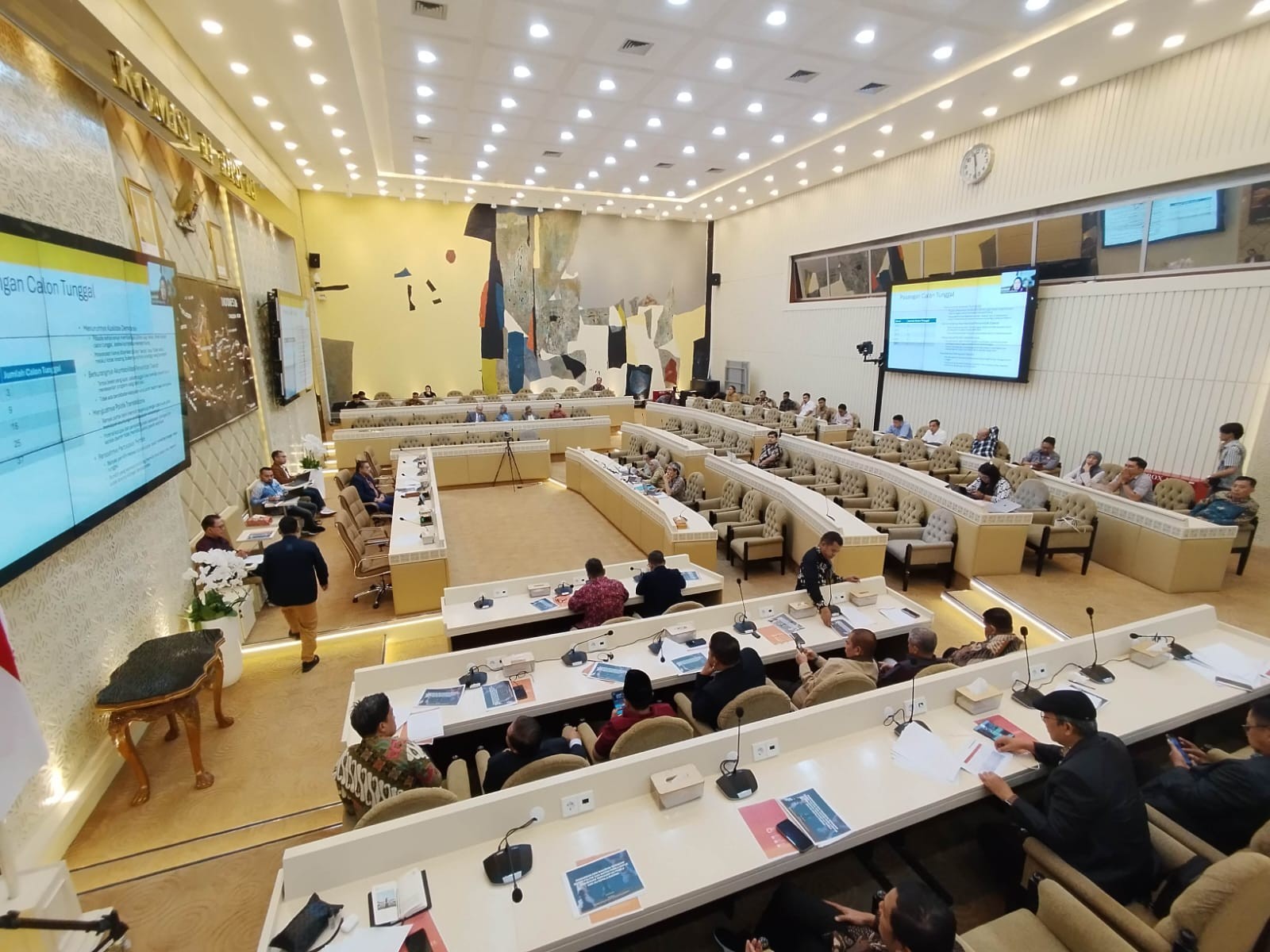 Komisi II DPR: Sebaiknya Sistem Pemilu Diperbaiki, Bukan Diganti