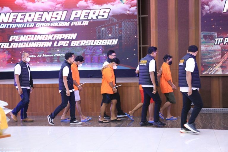 Ungkap Pengoplosan Gas di Bogor, Bekasi, dan Tegal, Polri Tangkap Lima Tersangka