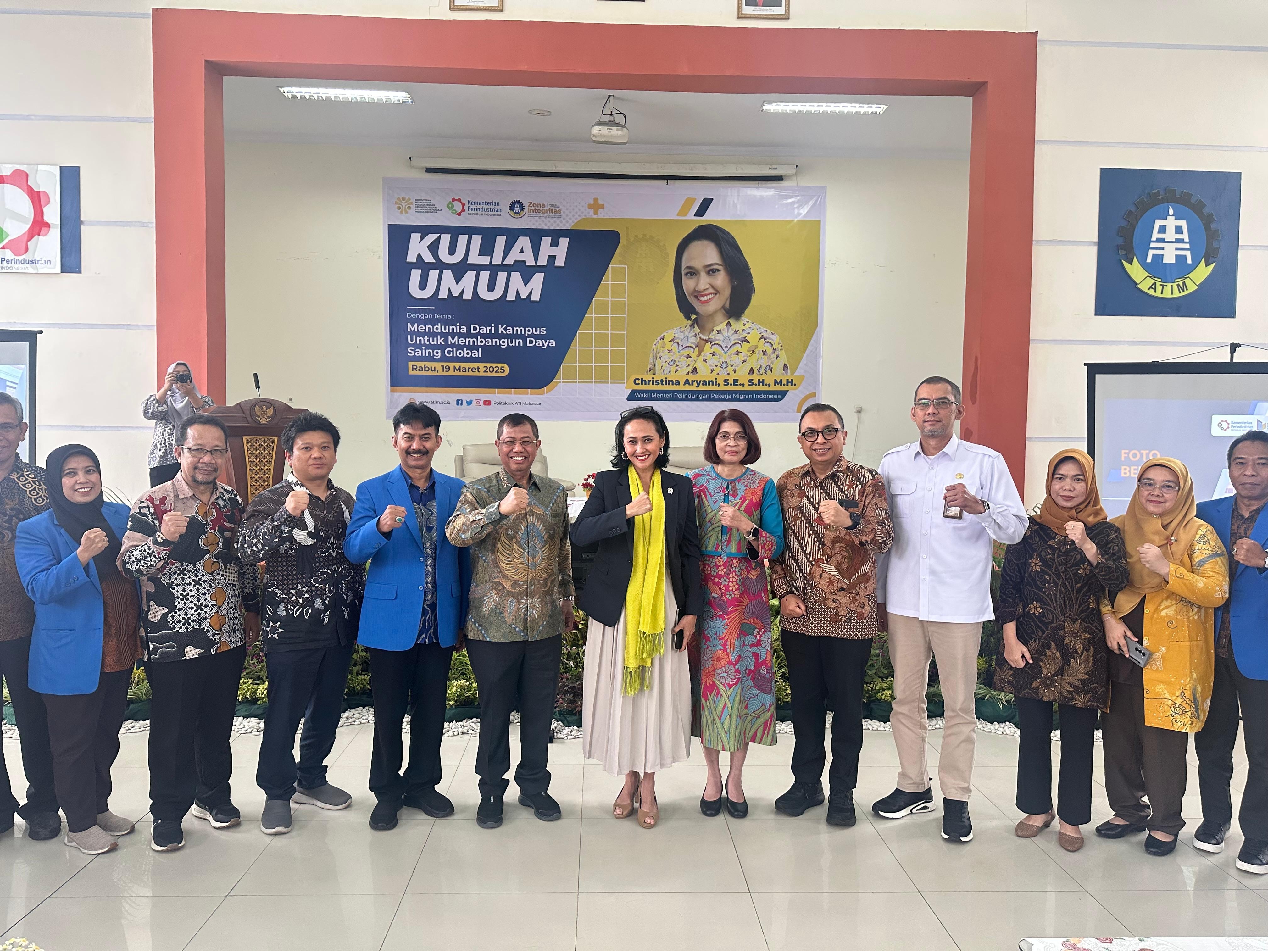 Kunjungi Politeknik ATI Makassar, Wamen P2MI Sampaikan Peluang Bekerja di Luar Negeri