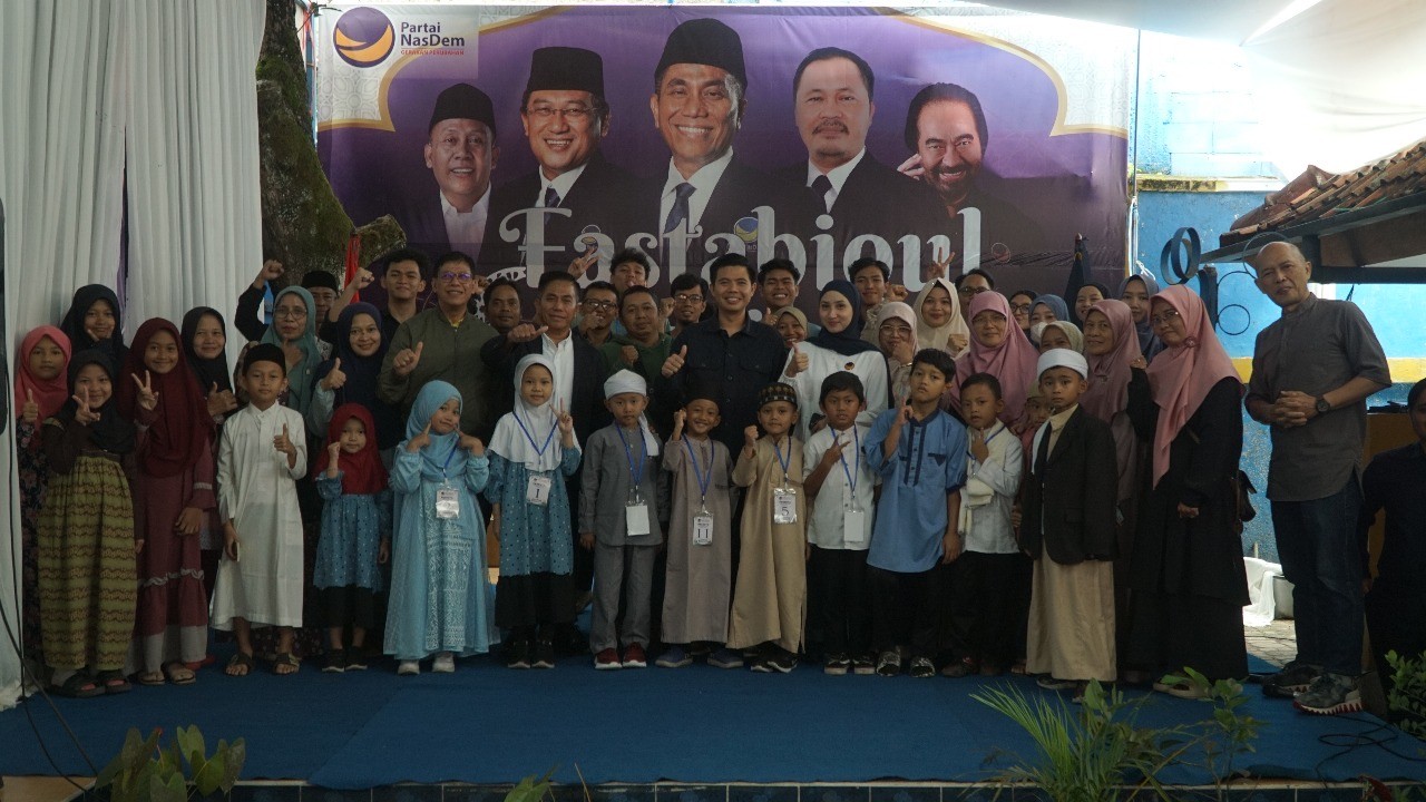 NasDem Jawa Barat Berikan Santunan Kepada Ratusan Anak Yatim