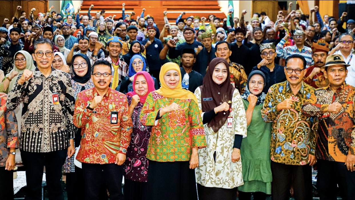 Gubernur Khofifah Beri Apresiasi dan Tunjangan Kehormatan pada 1.000 Seniman & 148 Juru Pelihara Cagar Budaya Jatim