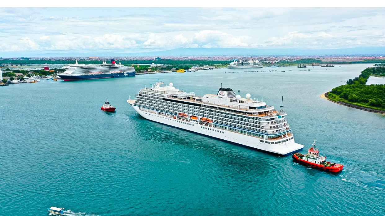 Catat Sejarah, Pelabuhan Benoa Berhasil Sandarkan 3 Cruise Secara Bersamaan