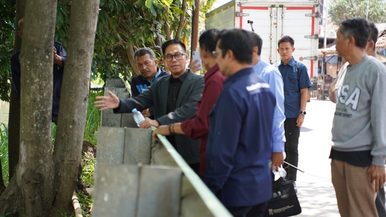 Ketua DPW NasDem Jabar Mamat Rachmat Tinjau Titik Banjir di Rancanumpang