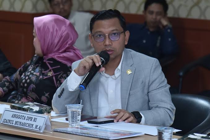 DPR Minta BPOM Masifkan Sosialisasi Produk Makanan yang Tak Mengandung Unsur Babi