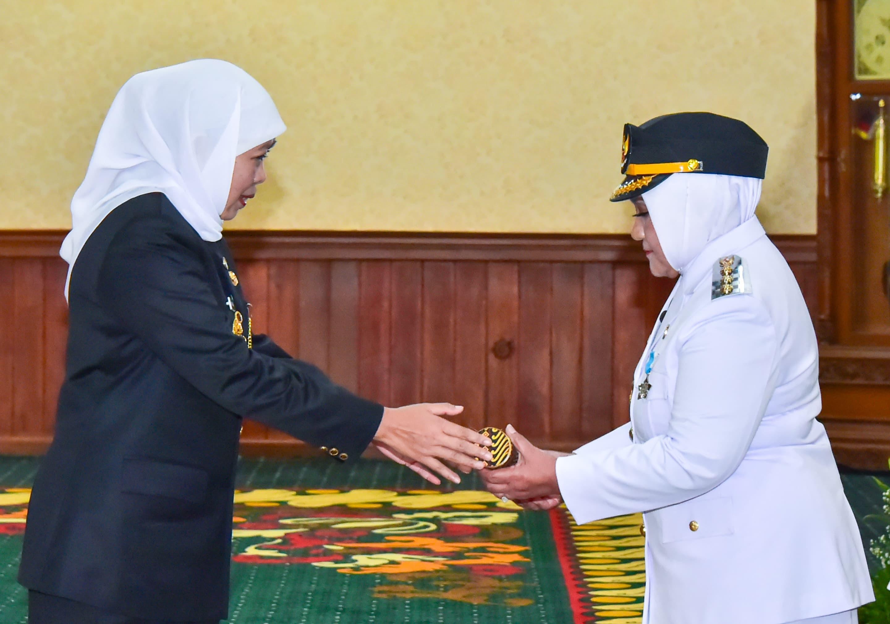 Gubernur Khofifah Lantik Bupati-Wakil Bupati Magetan, Pesankan Kawal Sekolah Rakyat, Koperasi Merah Putih dan MBG