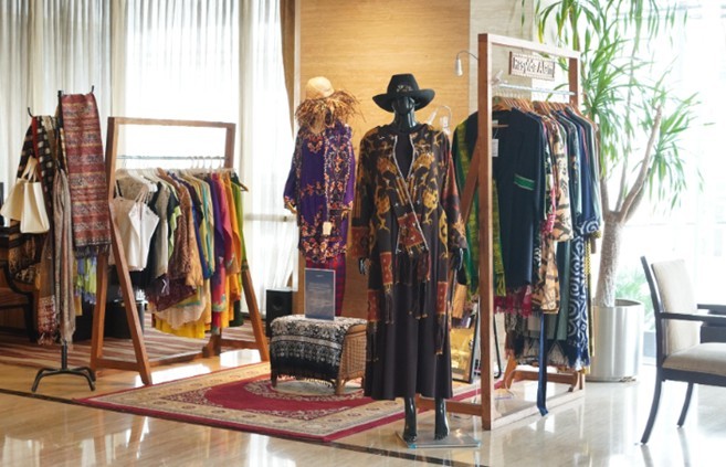 Wyndham Surabaya City Centre Dukung Perkembangan UMKM Lokal  dengan Etalase Produk di Area Lobi