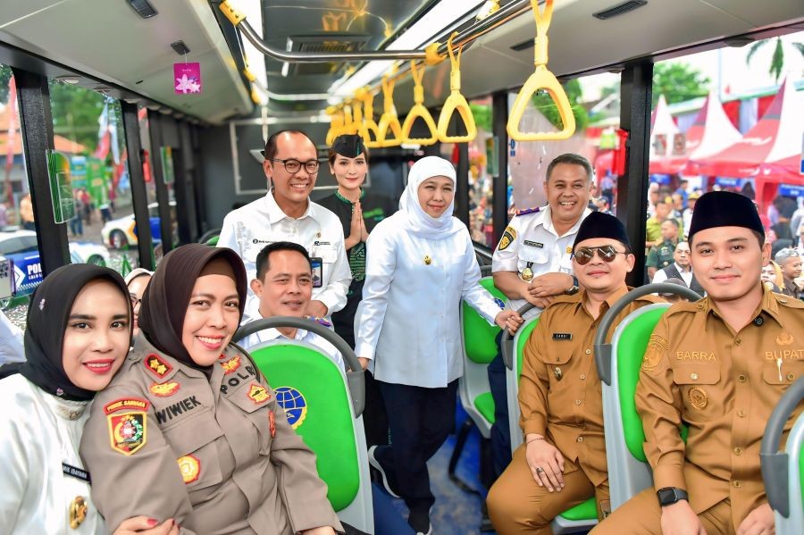 Gubernur Khofifah Wujudkan Aspirasi Buruh saat May Day, Bus Trans Jatim Koridor VI Mojokerto - Sidoarjo Resmi Beroperasi