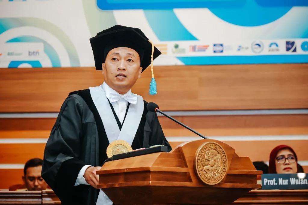 Pakar UNAIR Jelaskan Dampak Negatif Penggabungan Grab dan GoTo