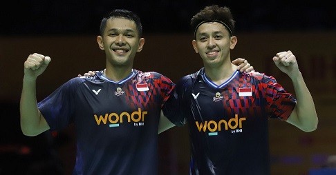 Fajar/Rian Bikin Istora Bergemuruh! Tumbangkan Wakil China, Lolos ke Semifinal Indonesia Open 2025