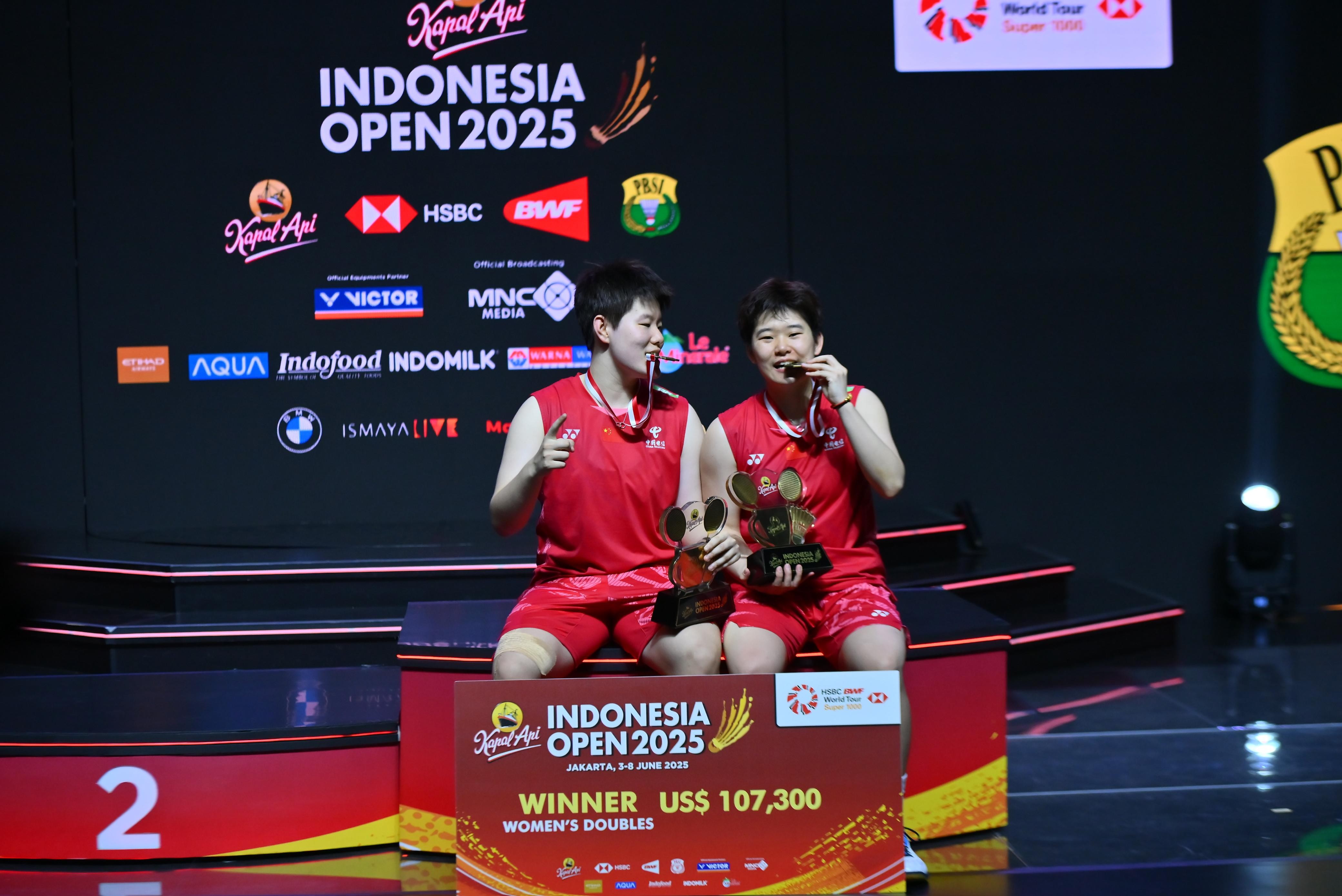 Liu SS/Tan Ning Juara Indonesia Open 2025 Usai Tumbangkan Pearly/Thinaah dalam Duel Sengit