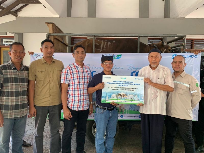 Pelabuhan Tanjung Wangi Salurkan 4 Ekor Sapi Hewan Qurban Program Pelindo Berbagi Idul Adha 1446 H