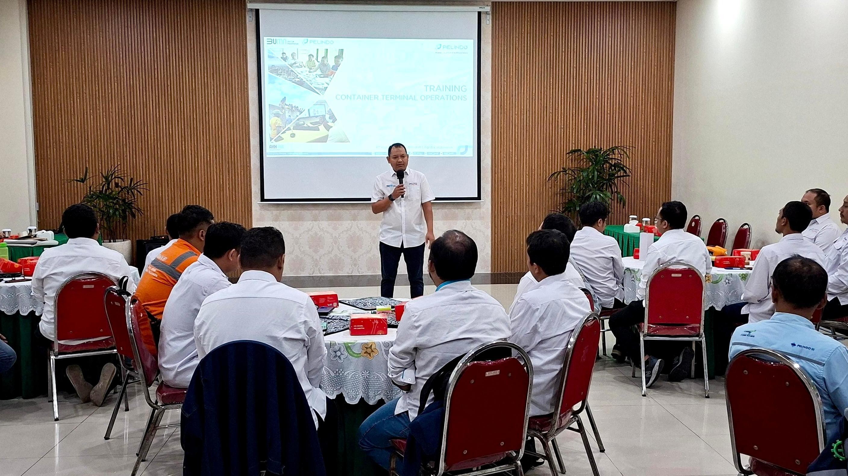 Cetak SDM Unggul Melalui Pelatihan Container Terminal Operation (CTO) TTL Siap Bersaing Secara Global