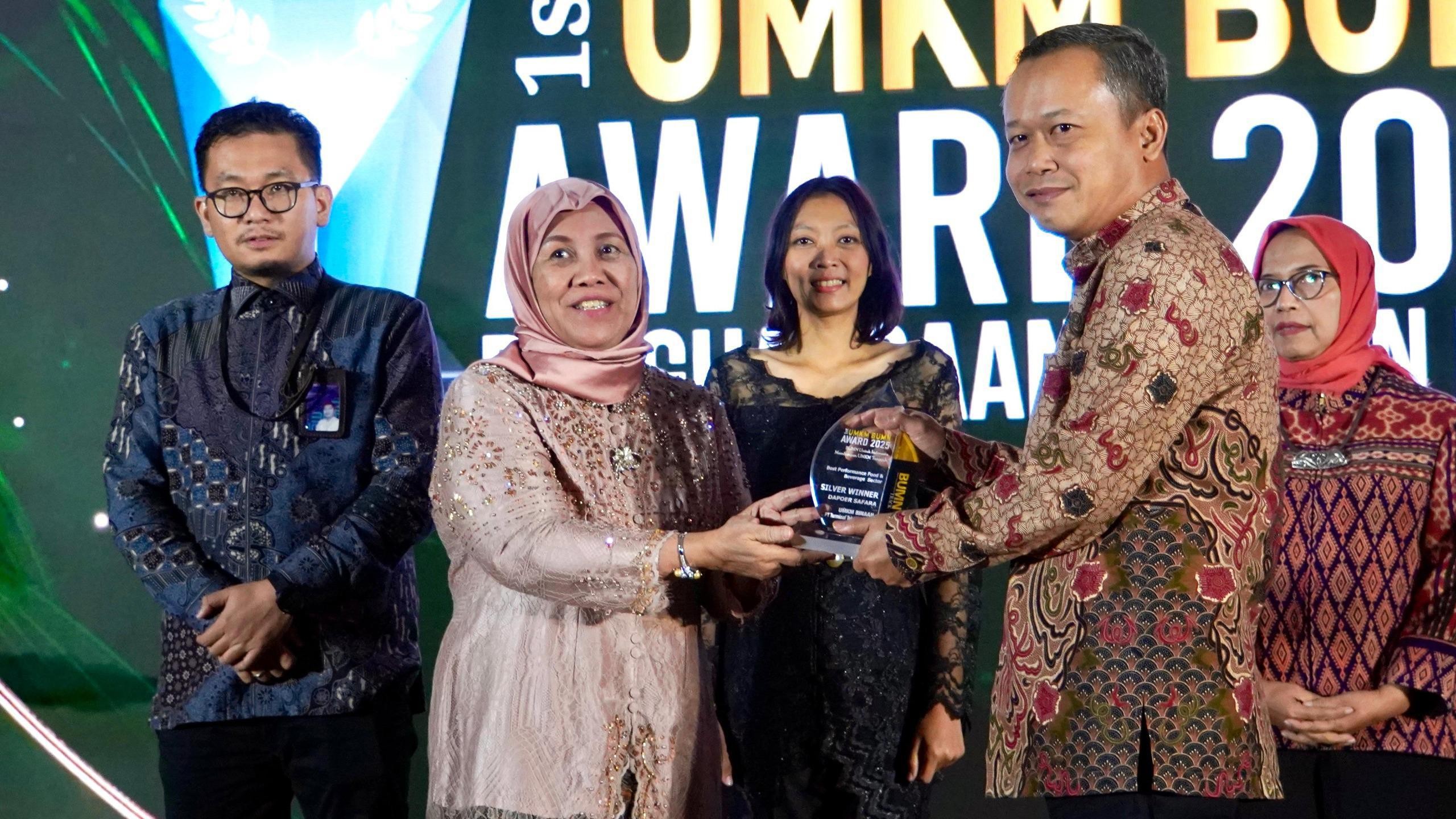 Terapkan Langkah Strategis dalam Pembinaan UMKM, TTL Raih 4 Kategori Penghargaan UMKM BUMN Award 2025
