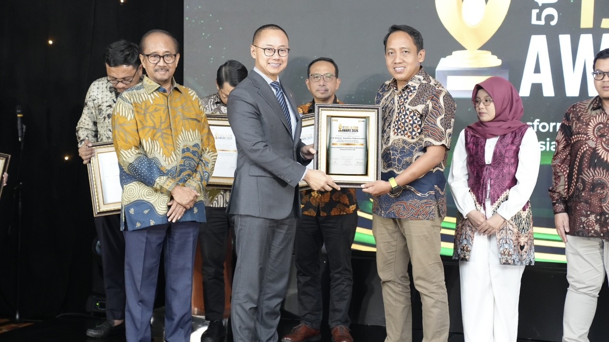 Pelindo Terminal Petikemas Raih Dua Penghargaan di Ajang TJSL & CSR Award 2025