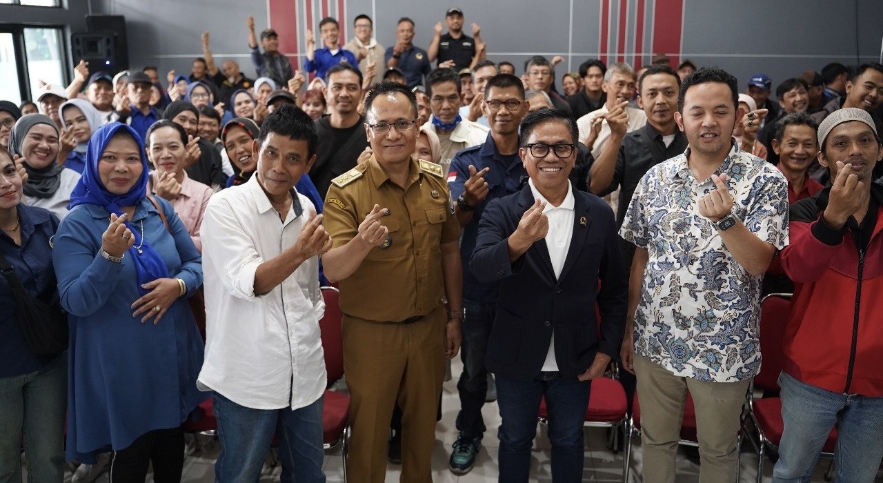 Kang Rachmat Sosialisasikan Perda Pendidikan Sekaligus Perkuat Silaturahmi