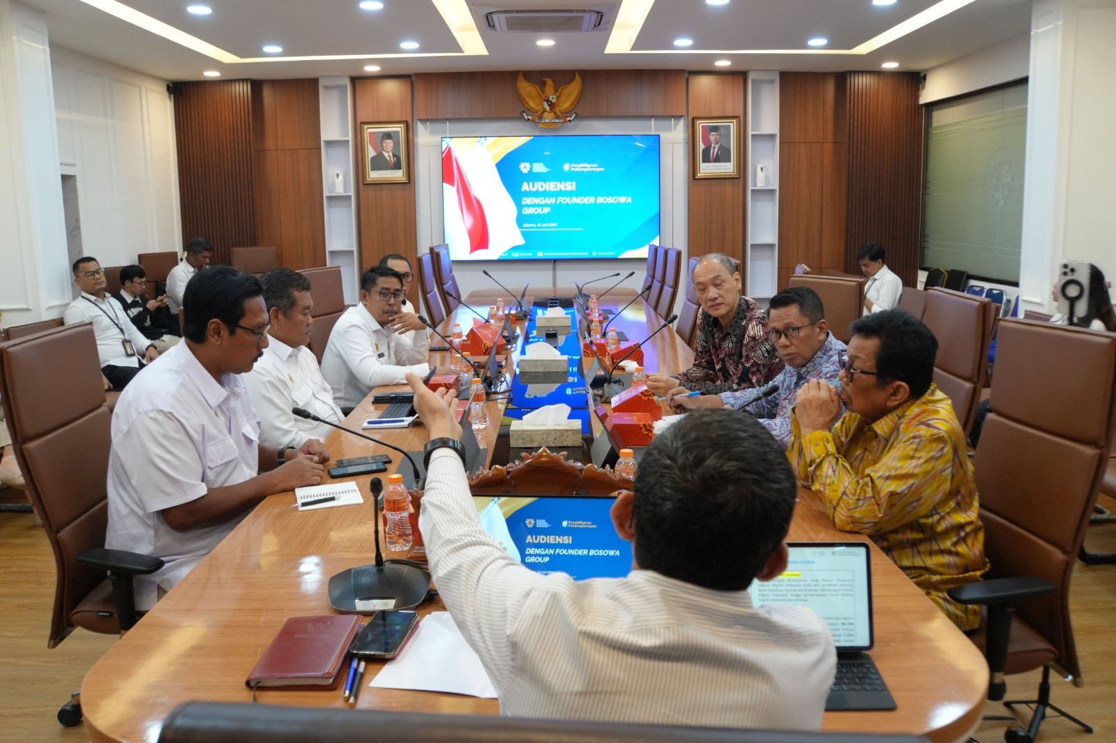 Khawatir Jadi Modus Tenaga Kerja Murah,  Karding Bakal Atur Magang di Luar Negeri
