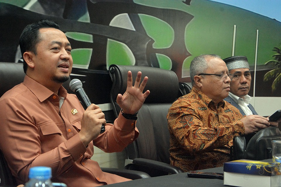 Dialektika Demokrasi  ”Dubes Baru Harapan Baru, Upaya Memaksimalkan Diplomasi RI”