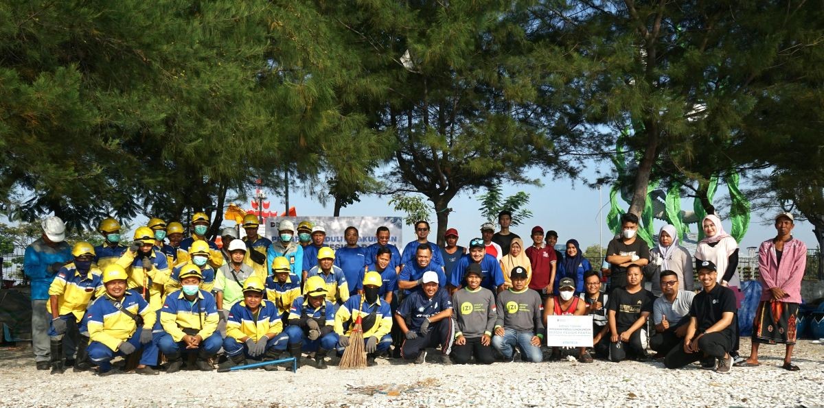 Gelar Aksi Bersama Menjaga Pesisir Kenjeran Surabaya, PDS Dorong Kepedulian Lingkungan Berkelanjutan