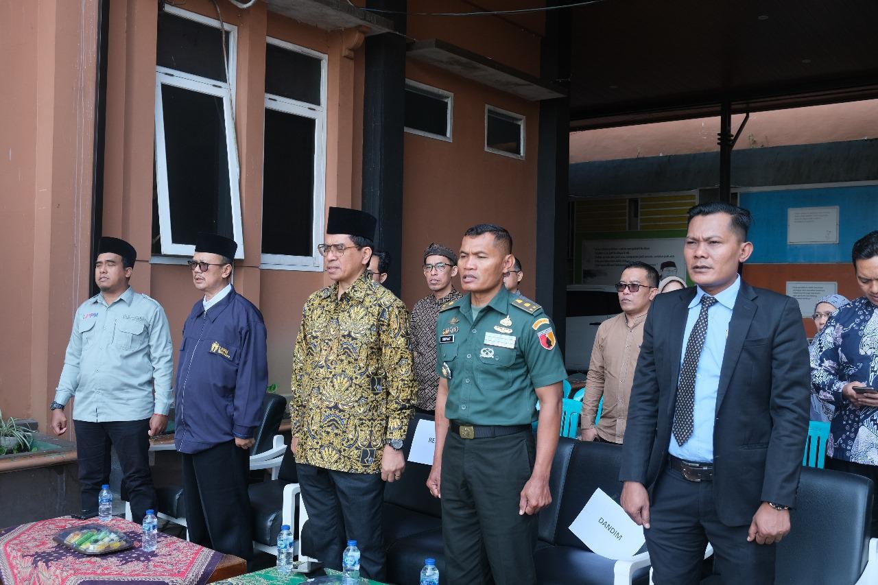 Gerakkan Ketahanan Pangan, Rektor Unira Malang dan Dandim 0818 Berangkatkan Mahasiswa KKN-T 2025