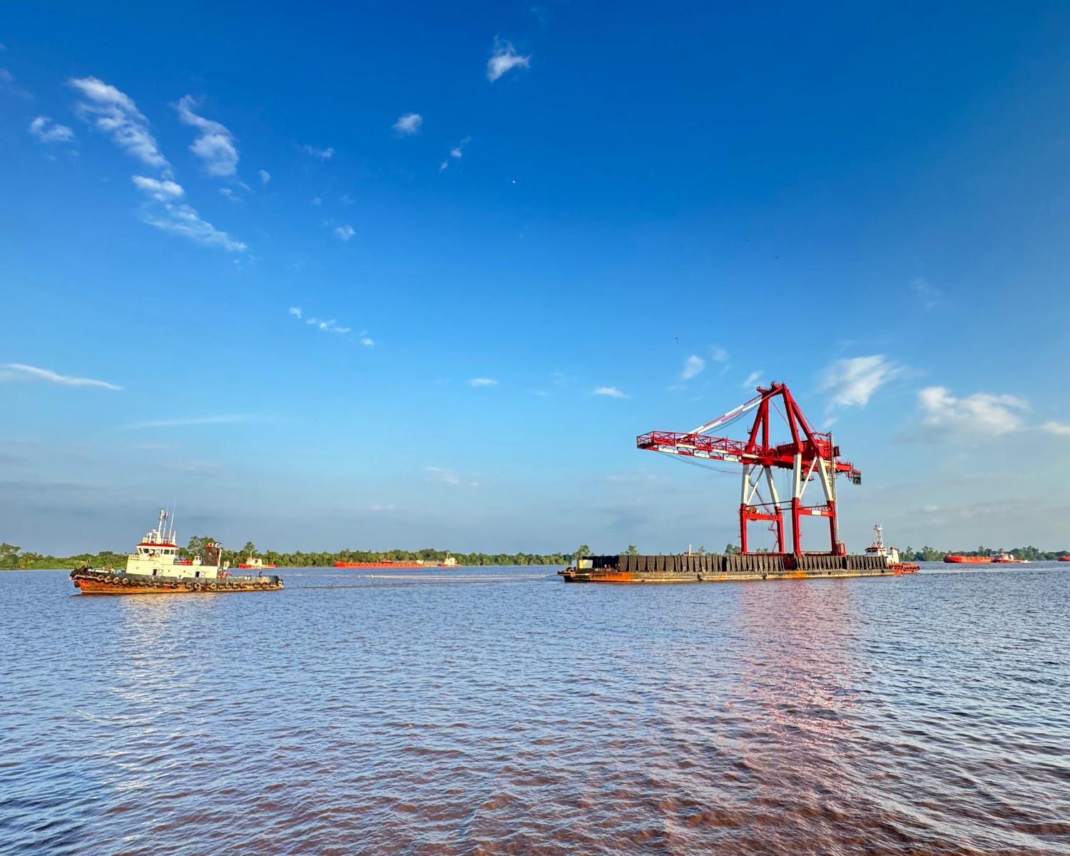 TPK Bangendang Tambah 1 Unit Alat Quay Container Crane, Optimis Layanan Jadi Lebih Baik
