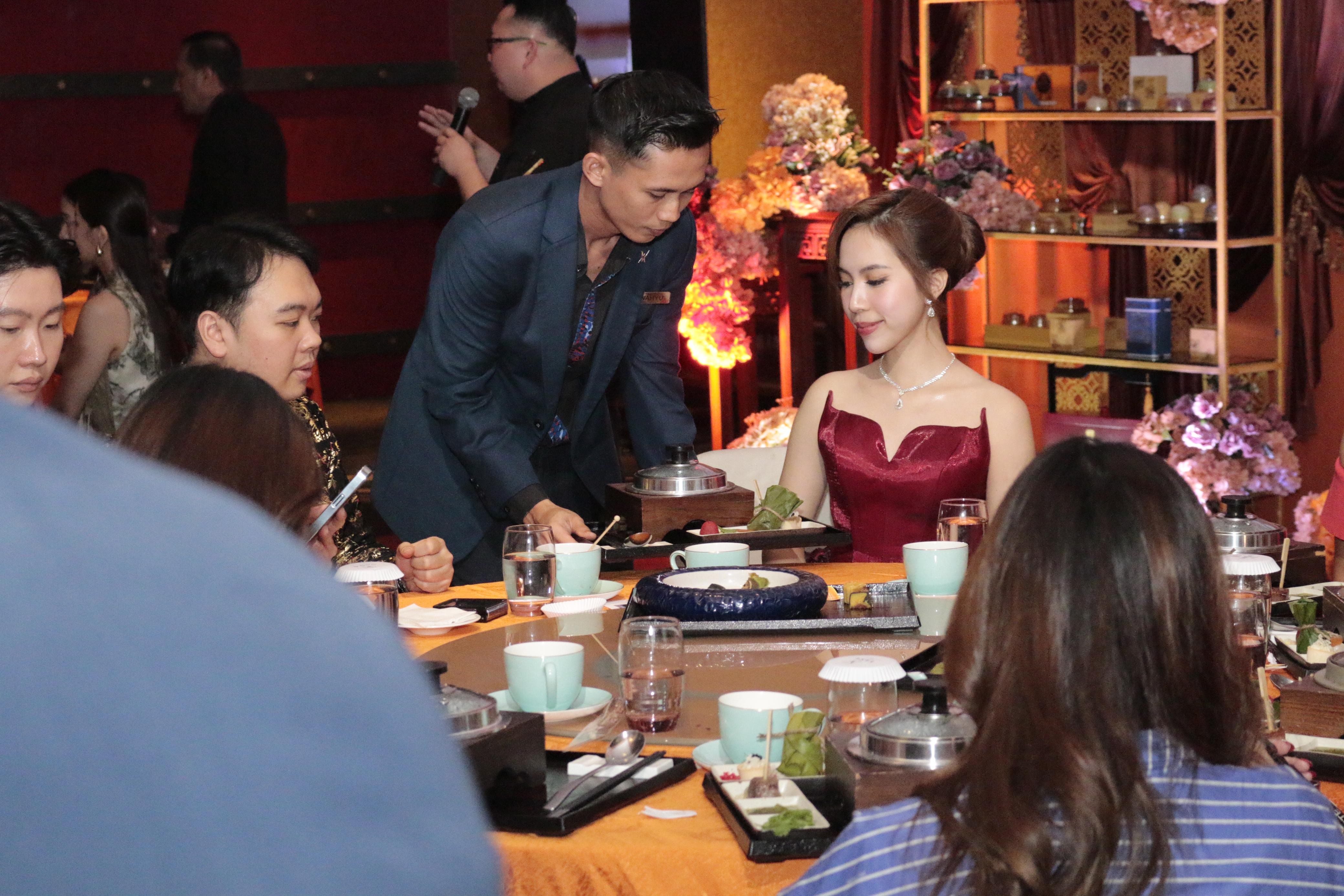 Vasa Hotel Surabaya Sambut Festival Pertengahan Musim Gugur dengan Koleksi Mooncake Royal Fengxian