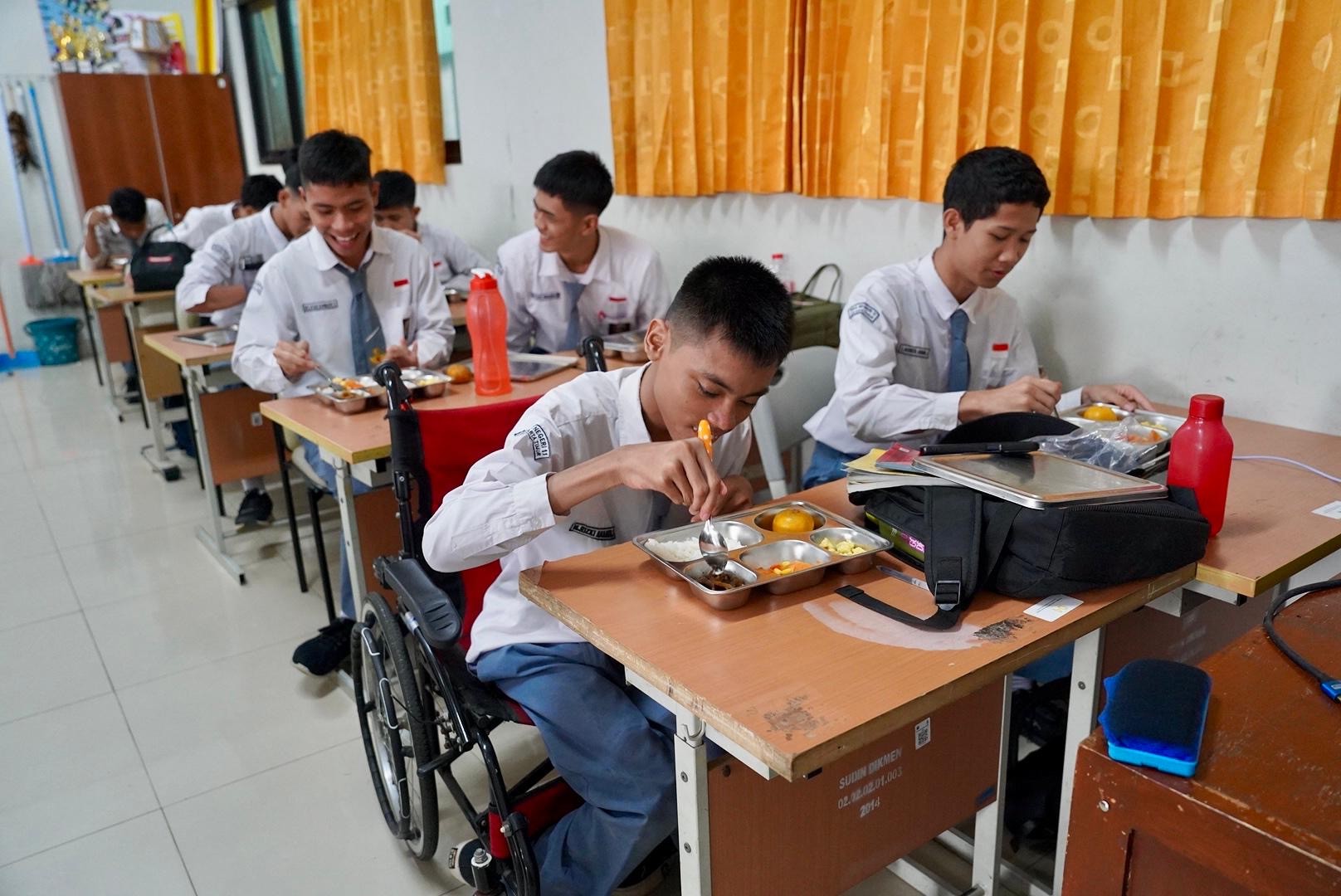 MBG menjadi BOM waktu, YLKI mendesak Pemerintah Harus Usut Tuntas dan Berbenah Diri