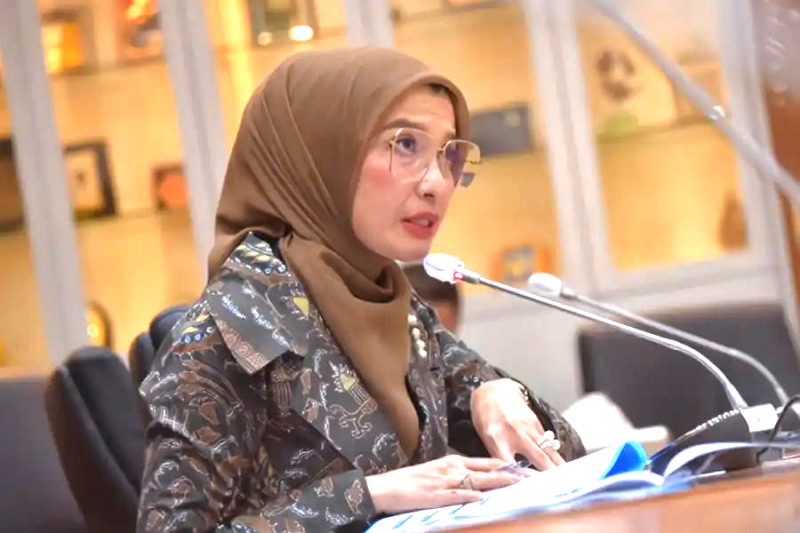 DPR Kritik Menkes Soal Kurikulum: Pengelola MBG yang Harus Paham Gizi, Bukan Siswa.