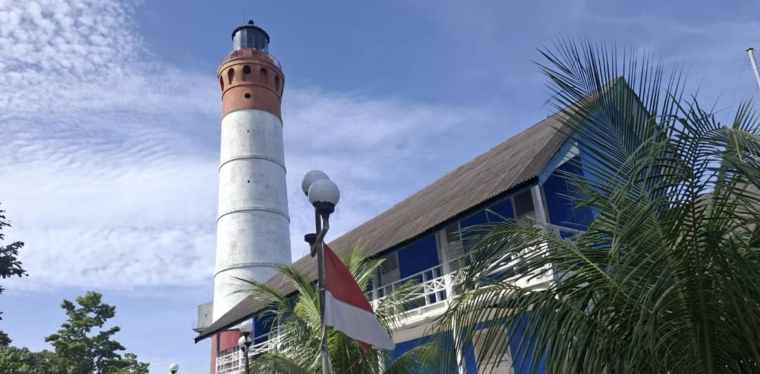 Mercusuar Willem’s Toren III: Jejak Cahaya Bersejarah Di Ujung Indonesia