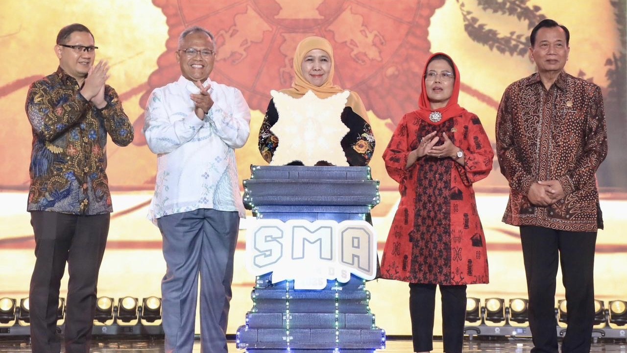 174.858 Peserta Ikuti SMA Award Pecahkan Dua Rekor MURI, Khofifah: Komitmen Jatim Siapkan Generasi Emas 2045