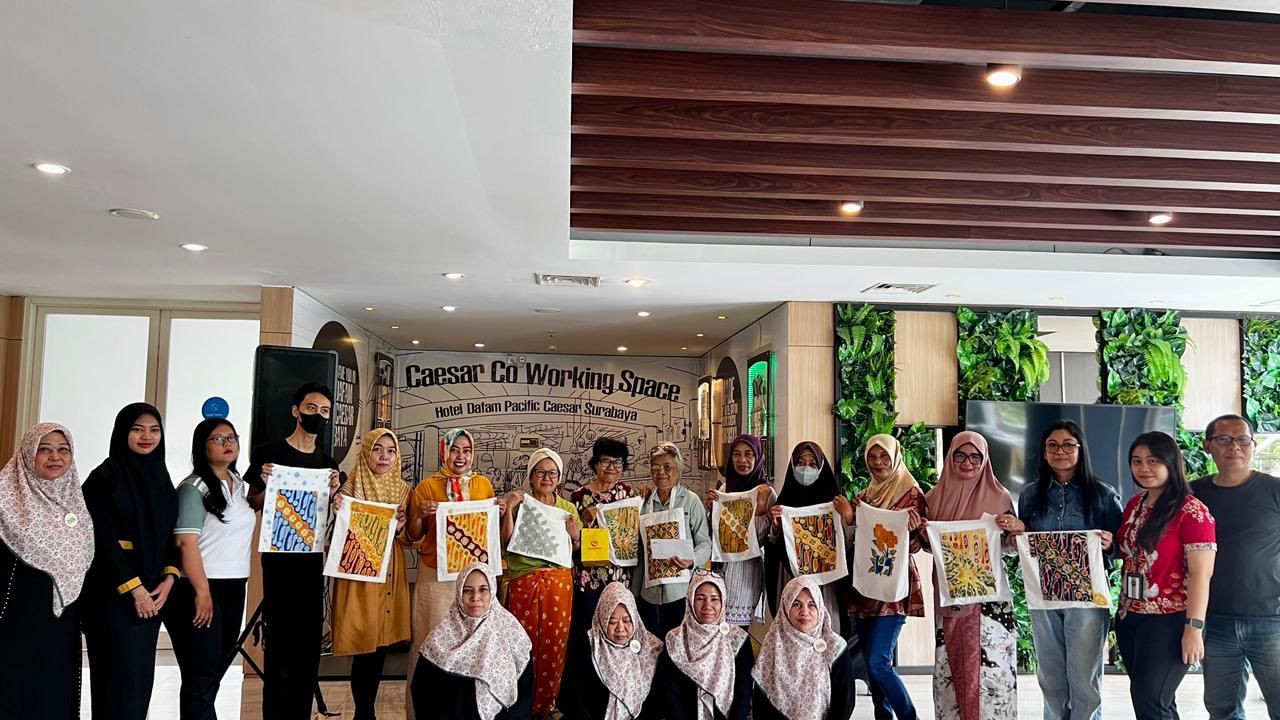 Rayakan Warisan Budaya, Dafam Pacific Caesar Surabaya Gelar Kelas “Ngebatik Bersama Dafam” untuk Umum