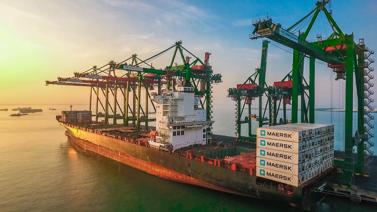 Pelindo Regional 3 Torehkan Kinerja Positif, Arus Kapal Naik 106 Persen di Triwulan III 2025