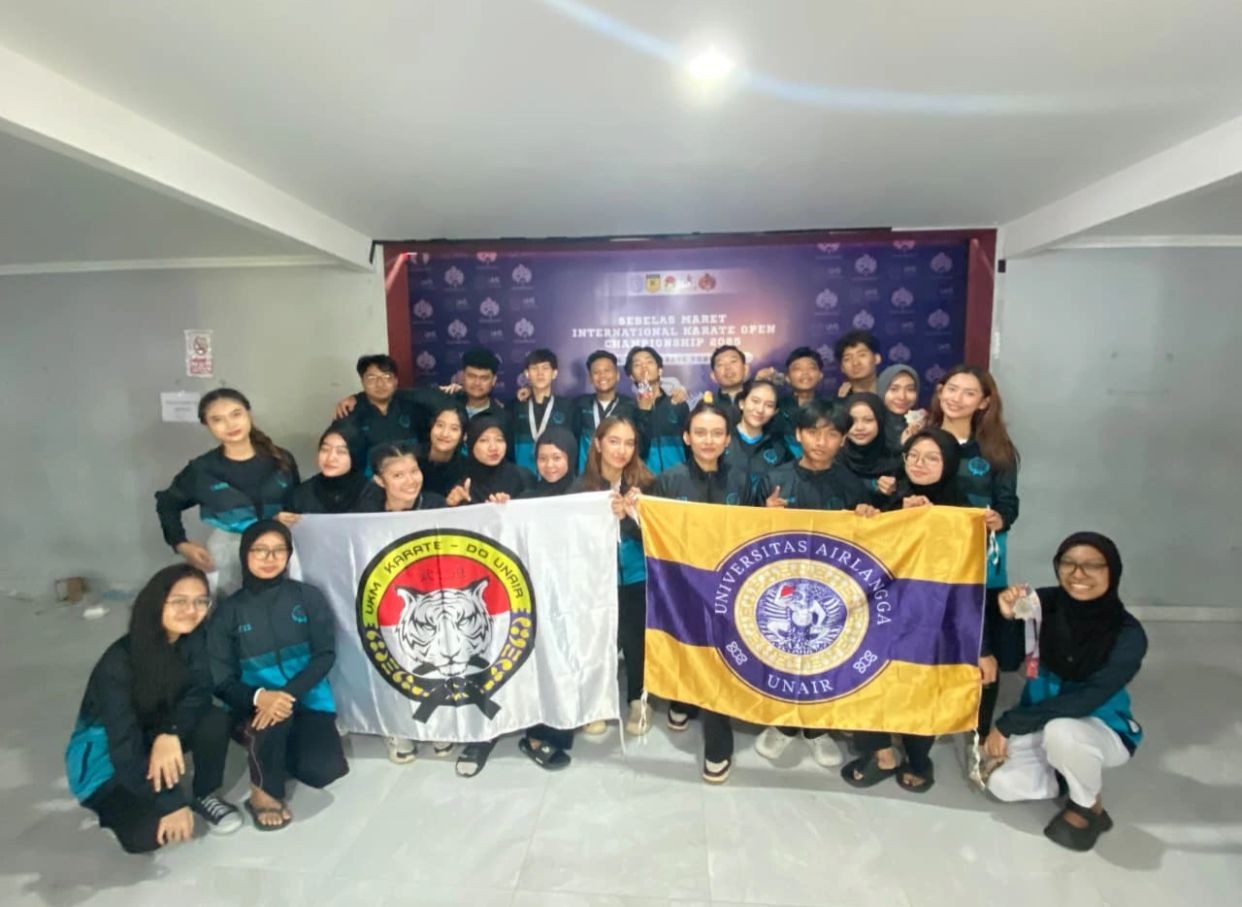 Delegasi UNAIR Sabet 27 Medali di Sebelas Maret Open II International Karate Championship