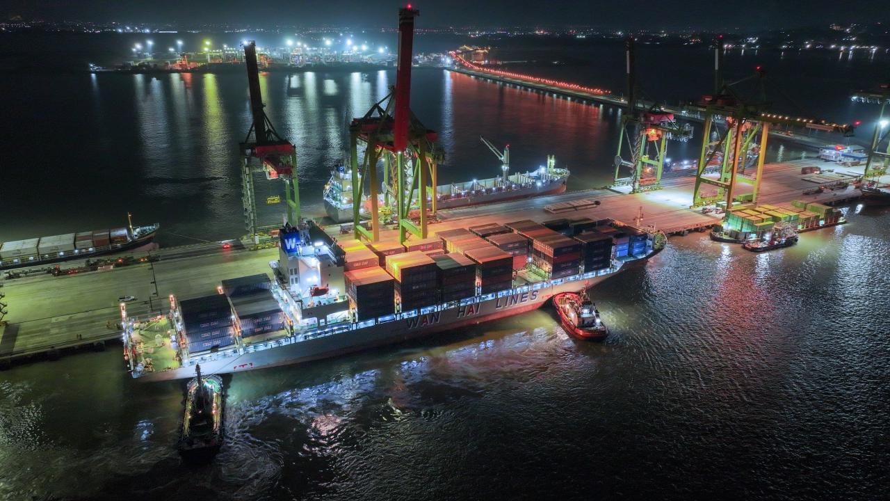 PT Terminal Teluk Lamong Catat Kenaikan Arus Petikemas 6,5 Persen pada Oktober 2025