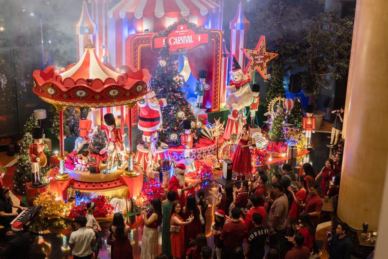 JW Marriott Surabaya Hadirkan Festive Carnival untuk Musim Liburan 2025