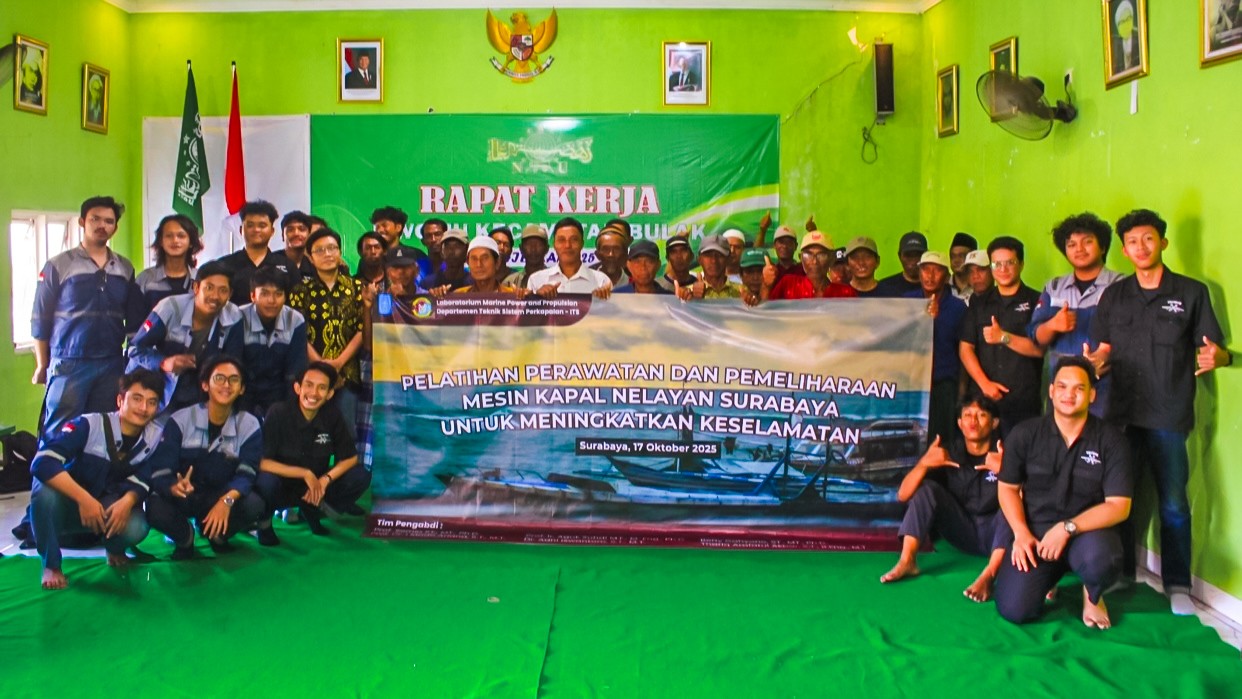 Departemen Teknik Sistem Perkapalan ITS Latih 26 Nelayan Perawatan Mesin Diesel di Bulak