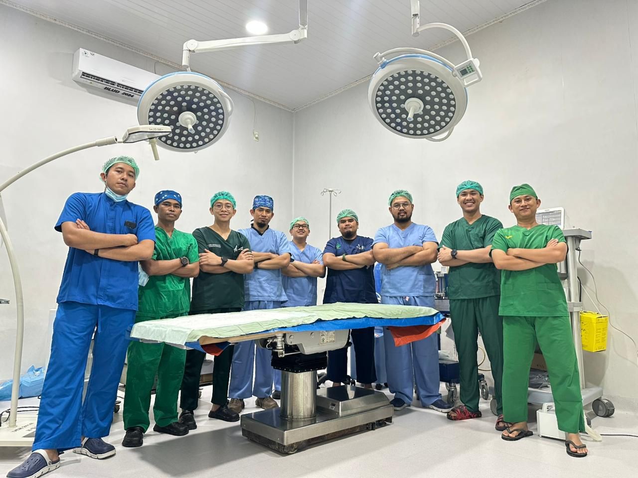 Pascabencana, Tim Gabungan UNAIR Mulai Lakukan Operasi di RSUD Aceh Tamiang