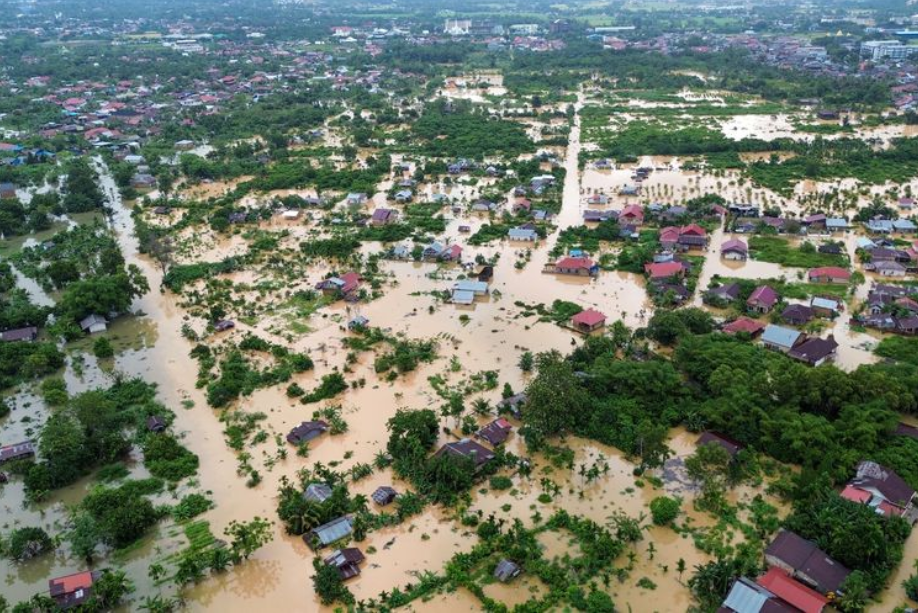 Ekonomi Gotong Royong: Jaring Pengaman Sosial di  Tengah Badai Sumatra