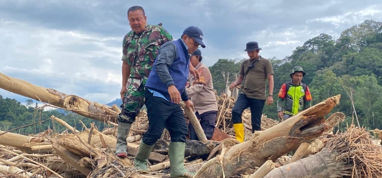 Kisah Muslim Ayub, 30 Hari Menyusuri Dampak Bencana Aceh
