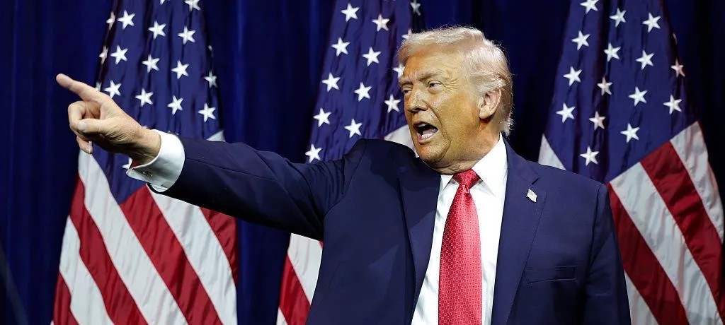 Trump Dikabarkan Pertimbangkan Serangan ke Iran di Tengah Protes