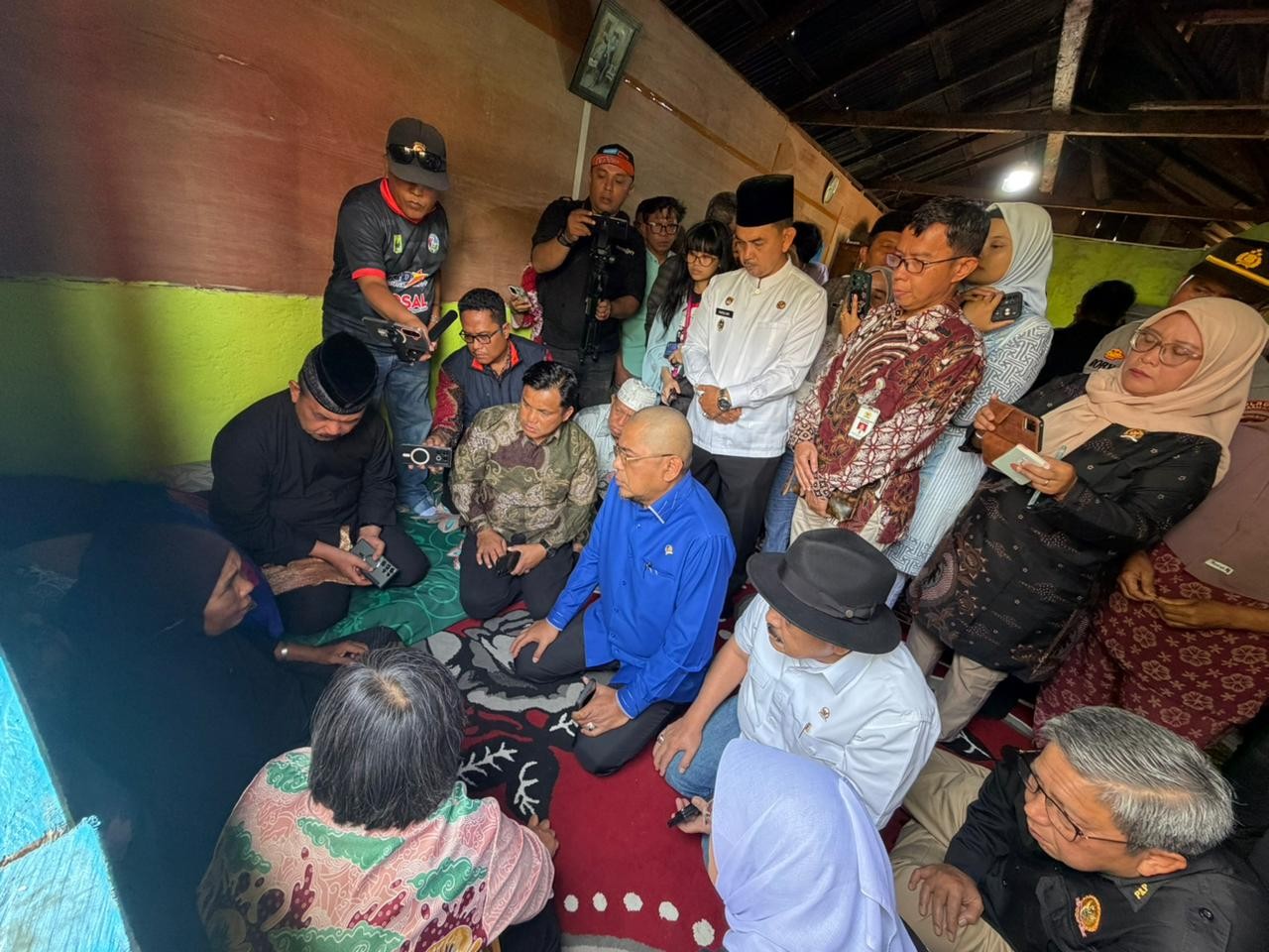 Temui Nenek Saudah, Anggota Komisi XIII DPR RI, Arisal Aziz Minta Aparat & Penegak Hukum Tangani Kasus Nenek Saudah secara Serius dan Adil