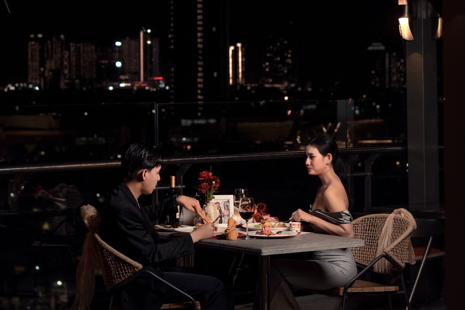Rayakan Valentine di Ketinggian, Java Paragon Surabaya Usung Konsep Hybrid Buffet dan Rooftop Dining