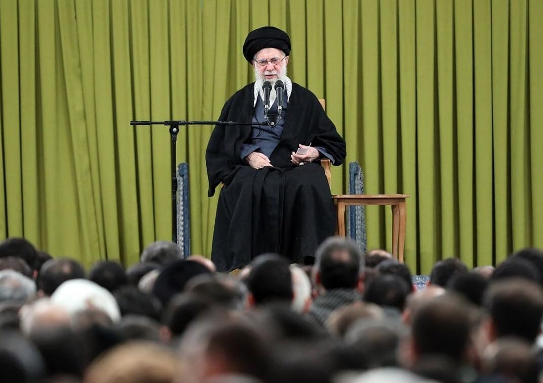 Ali Khamenei Peringatkan Trump, Bangsa Iran Tidak Pernah Takut dengan Ancaman Perang