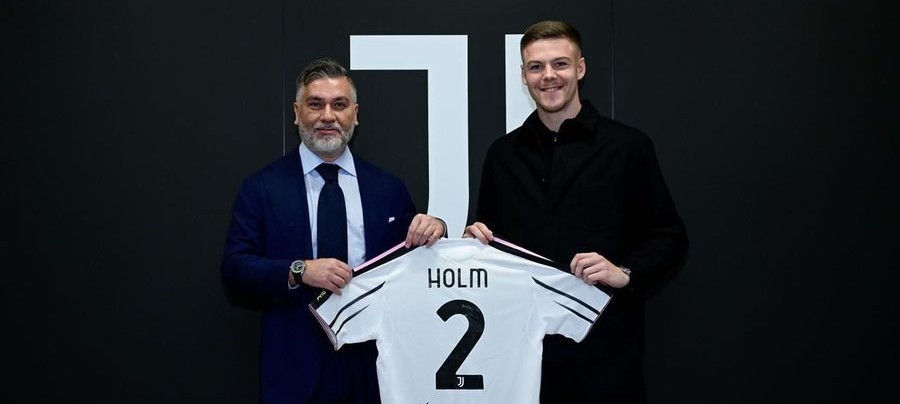 Perkuat Lini Belakang, Juventus Boyong Emil Holm dari Bologna